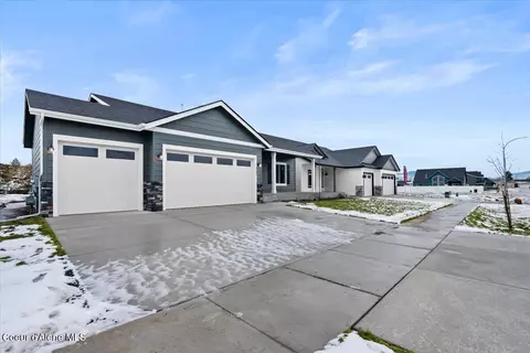2825 E Cinder Ave, Post Falls, ID 83854 photo 3