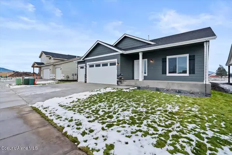 2825 E Cinder Ave, Post Falls, ID 83854 photo 2