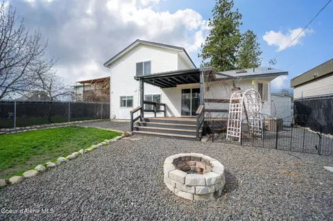 Exterior - 208 E 9th Ave, Post Falls, ID 83854 photo 8 of 11