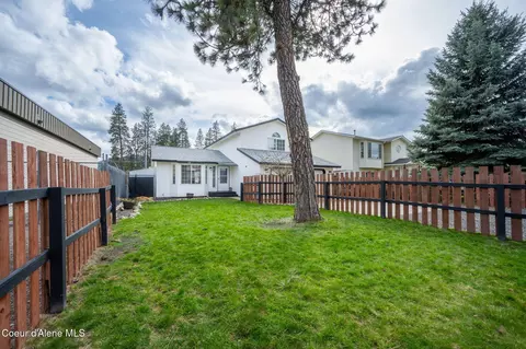 Exterior - 208 E 9th Ave, Post Falls, ID 83854 photo 4 of 11