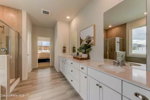 Bath - 373 E Burdock Loop, Hayden, ID 83835 photo 1 of 2