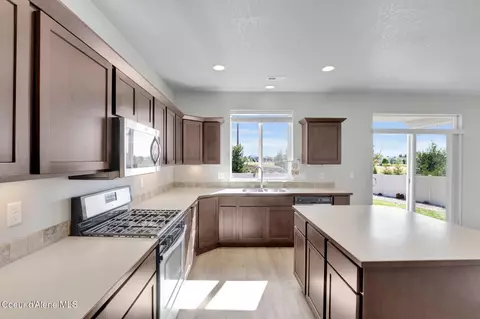 Kitchen - 4381 N Shelburne Loop, Post Falls, ID 83854 photo 1 of 6