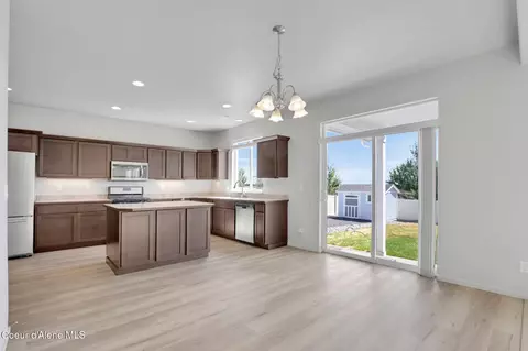 Kitchen - 4381 N Shelburne Loop, Post Falls, ID 83854 photo 4 of 6