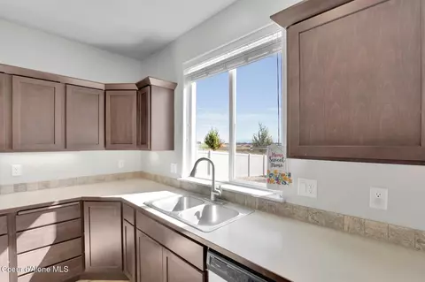 Kitchen - 4381 N Shelburne Loop, Post Falls, ID 83854 photo 5 of 6