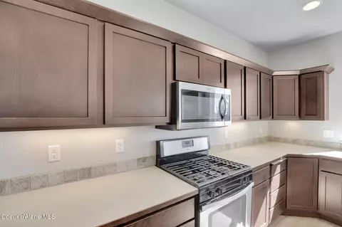 Kitchen - 4381 N Shelburne Loop, Post Falls, ID 83854 photo 6 of 6