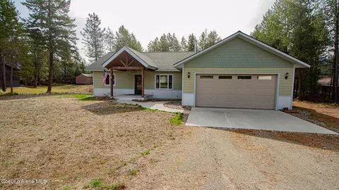 392 Westwood Dr, Moyie Springs, ID 83845