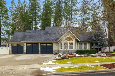 5069 E River Pl, Post Falls, ID 83854