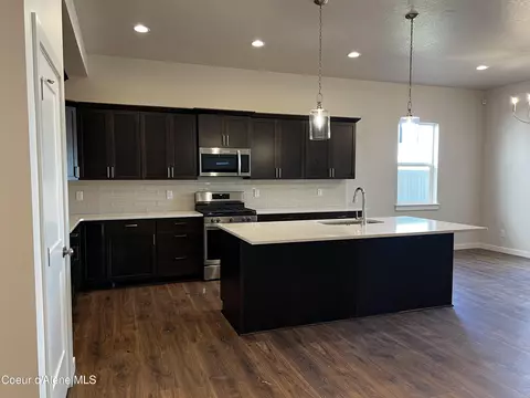 Kitchen - 3384 N Cyprus Fox Lp Lp, Post Falls, ID 83854 photo 1 of 3