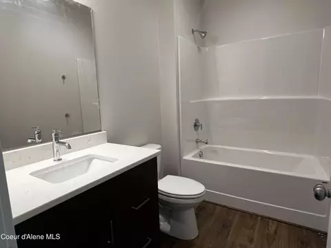 Bath - 3384 N Cyprus Fox Lp Lp, Post Falls, ID 83854 photo 3 of 3