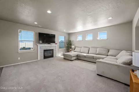 Living - 4209 May Ella Lp, Post Falls, ID 83854 photo 1 of 1