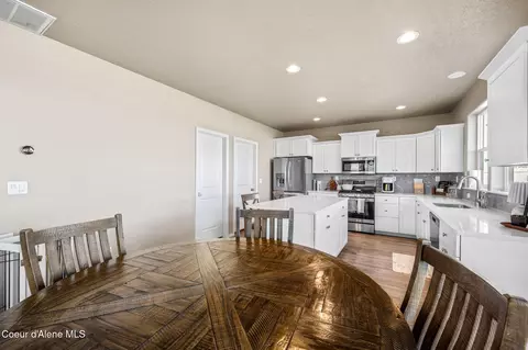 Dining - 4209 May Ella Lp, Post Falls, ID 83854 photo 2 of 2
