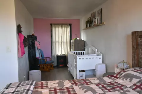 Bedroom - 600 Mundt Rd, Plummer, ID 83851 photo 2 of 3