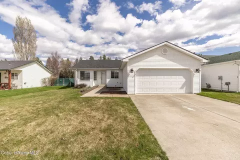 7610 N Sweet River Dr, Coeur D'alene, ID 83815