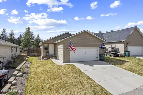 32347 10th Ave, Spirit Lake, ID 83869