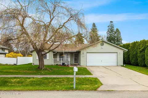 10044 N Justin Ct, Hayden, ID 83835