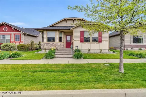 1371 E White Sands Ln, Post Falls, ID 83854