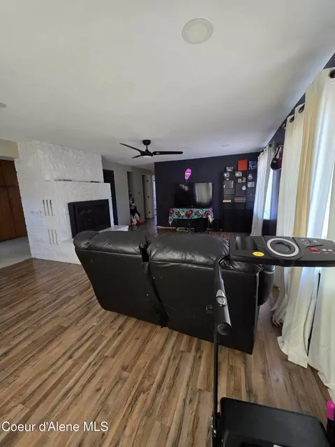 Living - 602 4th St, Pinehurst, ID 83850 photo 1 of 1