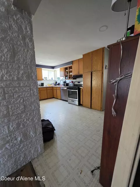 Kitchen - 602 4th St, Pinehurst, ID 83850 photo 3 of 3