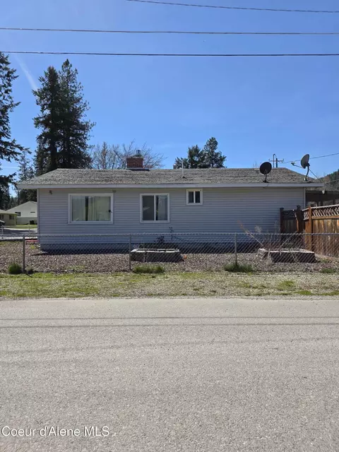 Exterior - 602 4th St, Pinehurst, ID 83850 photo 2 of 10
