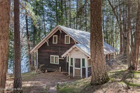 10006 W Spirit Lake Rd, Spirit Lake, ID 83869
