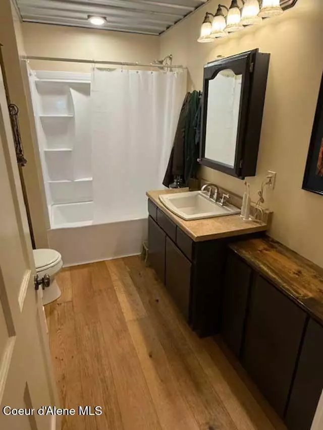 Bath - 50997 Us-95, Bonners Ferry, ID 83805 photo 1 of 4