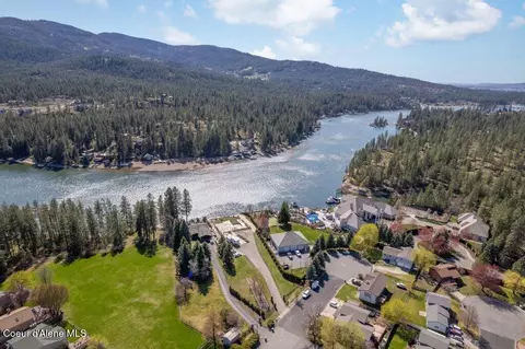 1504 E Plaza Dr, Post Falls, ID 83854 photo 4