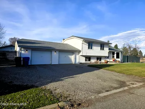 25021 E San Carlos Rd, Newman Lake, WA 99025