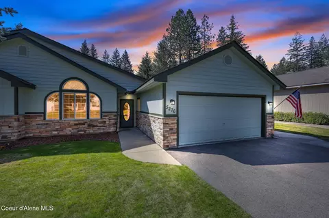 5276 W Broken Tee Rd, Rathdrum, ID 83858