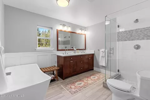 Bath - 13939 E Perimeter Rd, Athol, ID 83801 photo 2 of 4