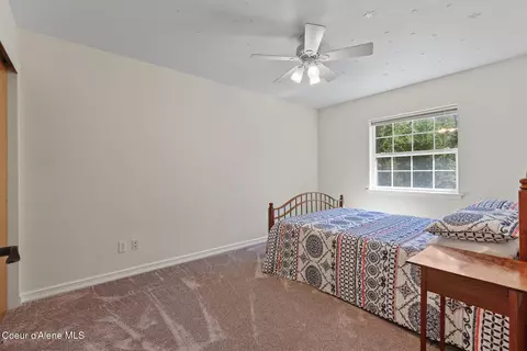 Bedroom - 13939 E Perimeter Rd, Athol, ID 83801 photo 3 of 4
