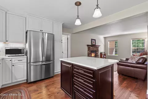 Kitchen - 13939 E Perimeter Rd, Athol, ID 83801 photo 4 of 4