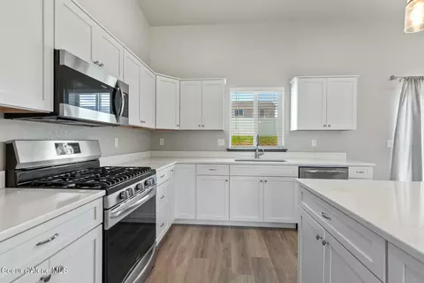 Kitchen - 3830 N Abel Ln, Post Falls, ID 83854 photo 3 of 3