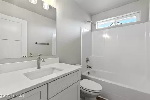 Bath - 3830 N Abel Ln, Post Falls, ID 83854 photo 2 of 2
