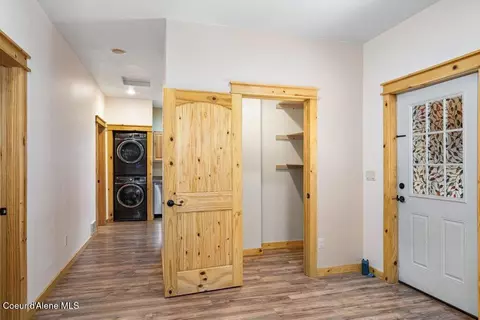 Entry Way - 17 Box Cyn, Sandpoint, ID 83864 photo 2 of 3