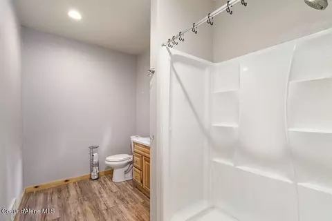 Bath - 17 Box Cyn, Sandpoint, ID 83864 photo 1 of 2