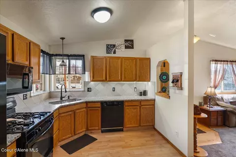1509 N Post St, Post Falls, ID 83854 photo 9