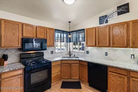 1509 N Post St, Post Falls, ID 83854 photo 8
