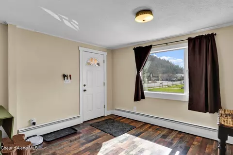 Entry Way - 121 W Riverside Ave, Kellogg, ID 83837 photo 1 of 2