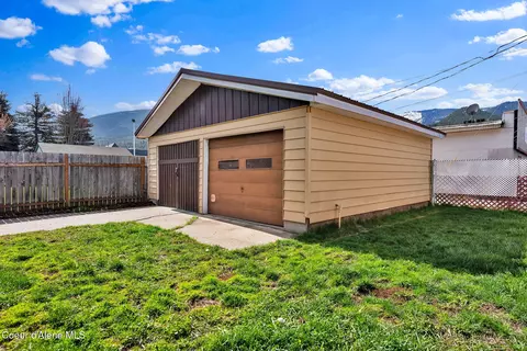 Exterior - 121 W Riverside Ave, Kellogg, ID 83837 photo 3 of 5