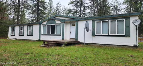 27595 N Holiday Ln, Athol, ID 83801