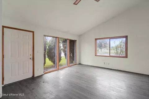 Living - 603 E 21st Ave, Post Falls, ID 83854 photo 4 of 5