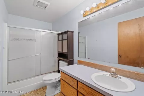 Bath - 603 E 21st Ave, Post Falls, ID 83854 photo 1 of 1