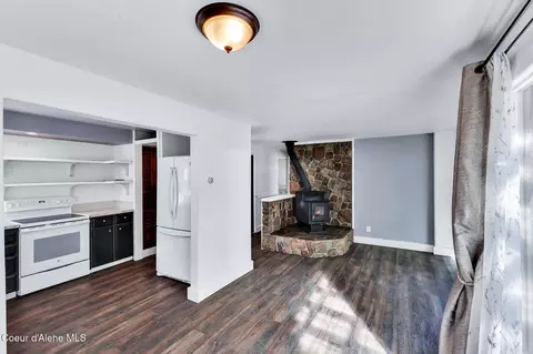 Living - 211 Main Ave, Wallace, ID 83873 photo 5 of 5