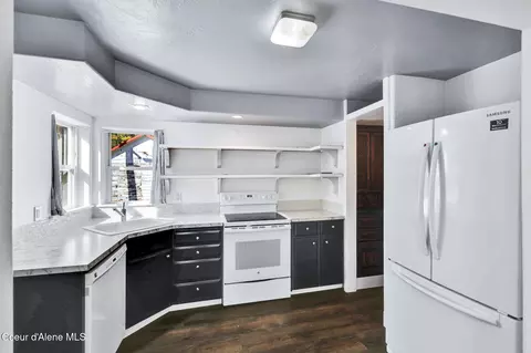 Kitchen - 211 Main Ave, Wallace, ID 83873 photo 1 of 3