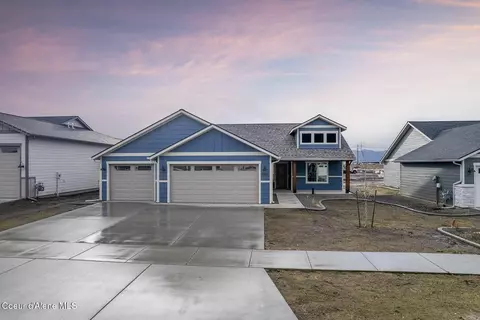 8908 W Cultivator Ave, Rathdrum, ID 83858