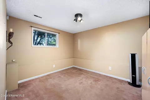 Bedroom - 11310 E Frederick Ave, Spokane Valley, WA 99206 photo 4 of 4