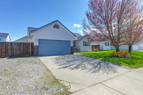 Exterior - 370 E Tiger Ave, Post Falls, ID 83854 photo 3 of 16