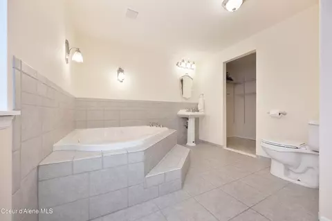 Bath - 370 E Tiger Ave, Post Falls, ID 83854 photo 4 of 5