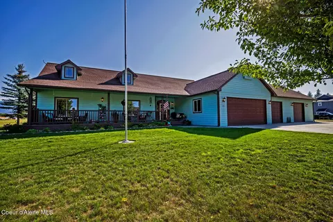 132 Heights Loop, Bonners Ferry, ID 83805 photo 2