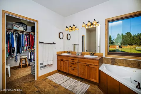 132 Heights Loop, Bonners Ferry, ID 83805 photo 23